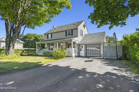21 Huron St, Pittsfield, MA 01201