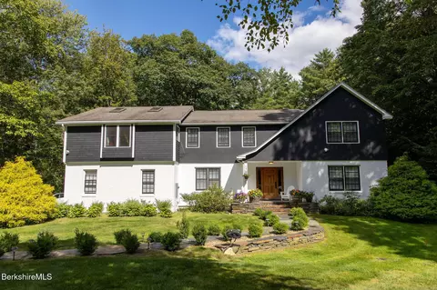 54 Dunmore Ct, Lenox, MA 01240