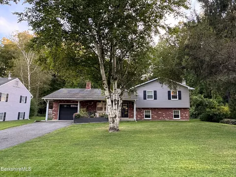 209 Velma Ave, Pittsfield, MA 01201