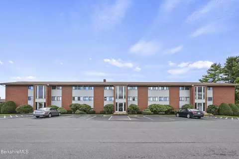 189 Stratton Rd #E2, Williamstown, MA 01267 photo 3