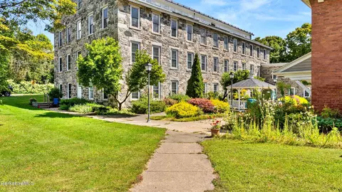 488 E Housatonic St #8, Dalton, MA 01226