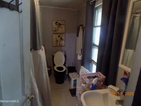 175-177 Center St #3, Lee, MA 01238 photo 15