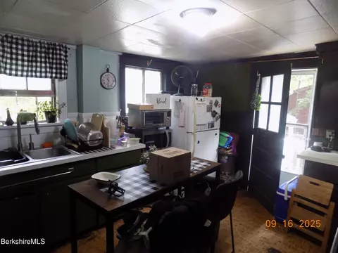 175-177 Center St #3, Lee, MA 01238 photo 11
