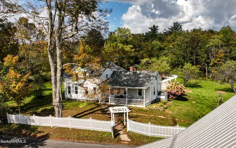 234 County Rd, Becket, MA 01223