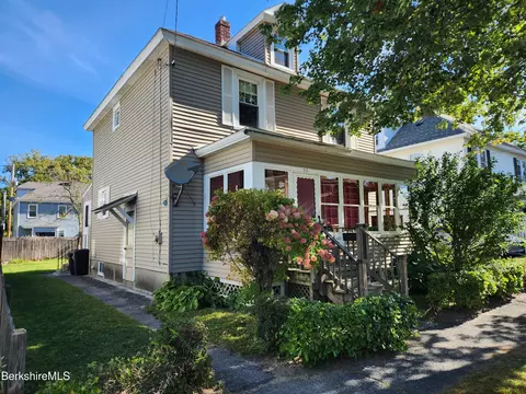25 Ashley St, Pittsfield, MA 01201