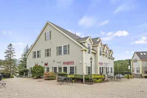 37 Corey Rd #843, Hancock, MA 01237