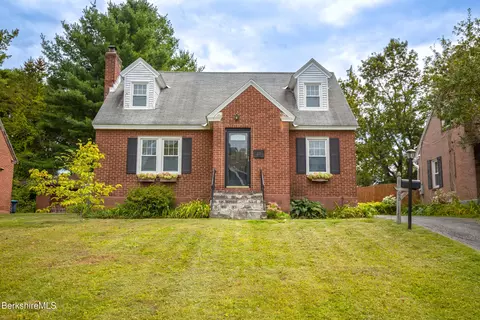 25 Putnam Ave, Pittsfield, MA 01201