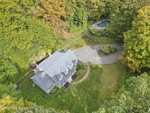905 West Rd, Great Barrington, MA 01230