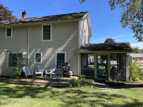 5 Seekonk Rd, Great Barrington, MA 01230