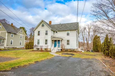 137 Housatonic St, Lenox, MA 01240