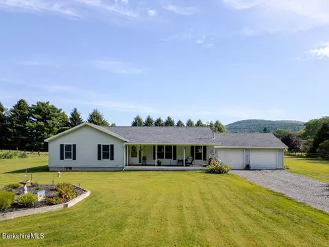 23 Maple Ln, Copake, NY 12516