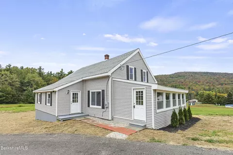 642 Notch Rd, Cheshire, MA 01225
