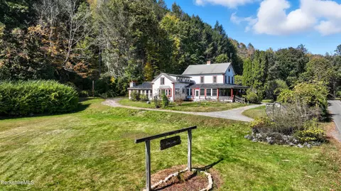 500 E River Rd, Chester, MA 01011