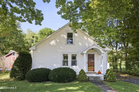 33 Highland Ave, Pittsfield, MA 01201
