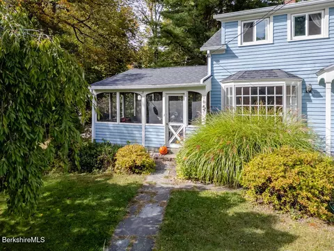 1049 Main St, Housatonic, MA 01236