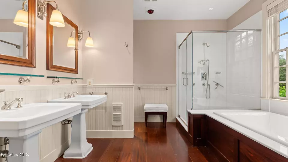 Bath - 110 Alford Rd, Great Barrington, MA 01230 photo 4 of 9