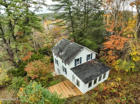 190 Willow St, Lee, MA 01238