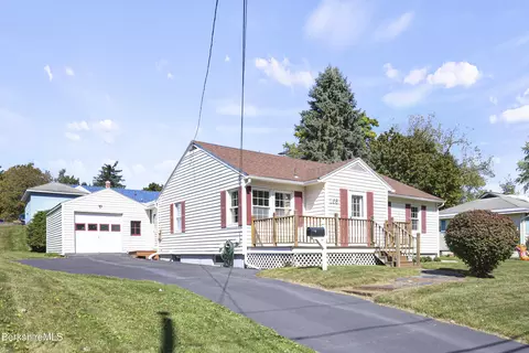 165 Connecticut Ave, Pittsfield, MA 01201
