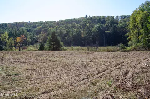 88 Great Barrington Rd, West Stockbridge, MA 01266