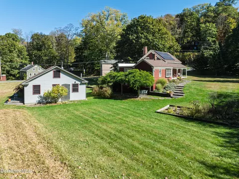 1 Bulkley St, Williamstown, MA 01267