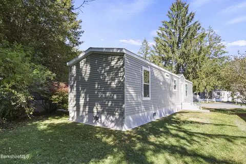 8 Apache Dr, North Adams, MA 01247 photo 14