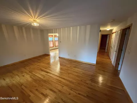 165 George Street St, Lee, MA 01238 photo 14