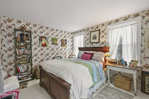 30 Walker St, Lenox, MA 01240 photo 5