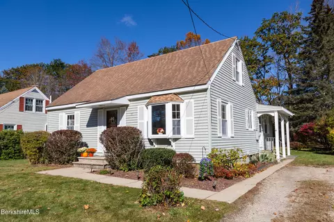 67 Oak Street Ext, Dalton, MA 01226