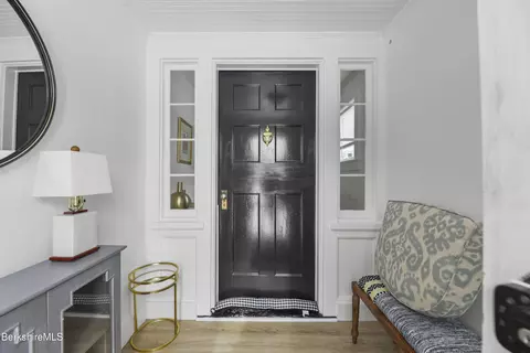 7 Park St, Stockbridge, MA 01262