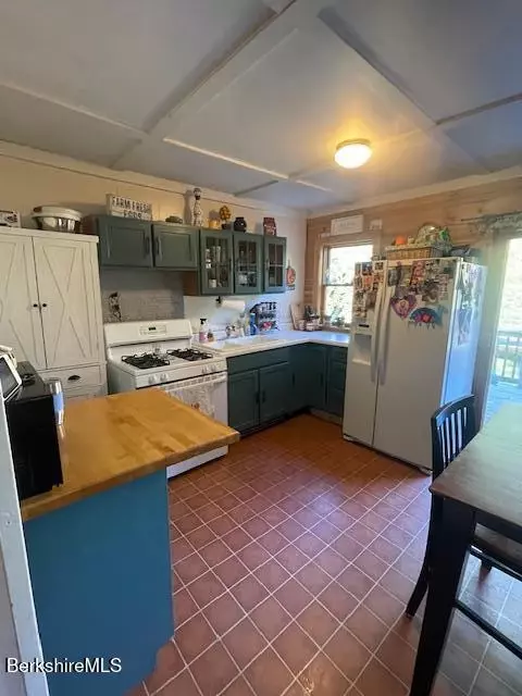 Kitchen - 9 Greylock Cir, Peru, MA 01235 photo 1 of 1