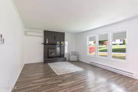 68 Howe Rd, Pittsfield, MA 01201 photo 15