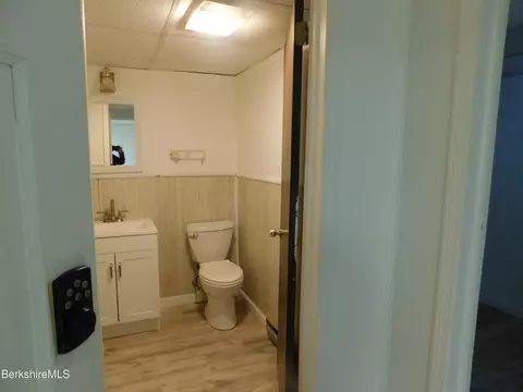 68 Howe Rd, Pittsfield, MA 01201 photo 31