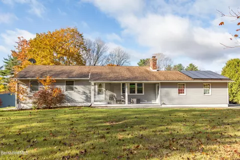 68 Howe Rd, Pittsfield, MA 01201