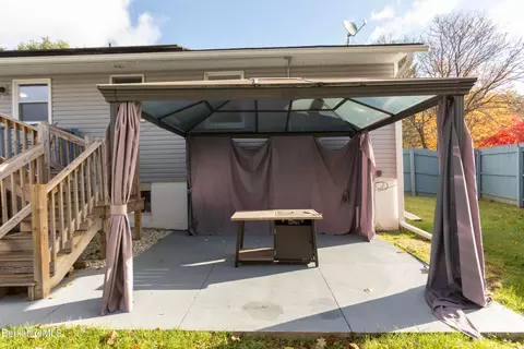 68 Howe Rd, Pittsfield, MA 01201 photo 11