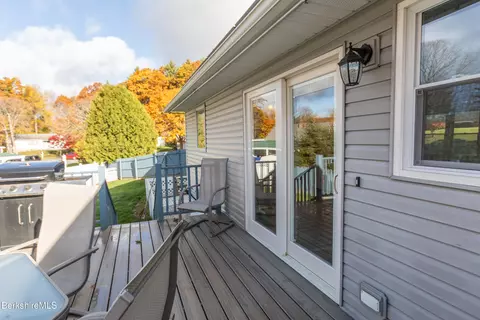 68 Howe Rd, Pittsfield, MA 01201 photo 9