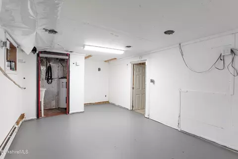 68 Howe Rd, Pittsfield, MA 01201 photo 38