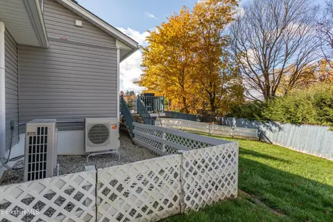 68 Howe Rd, Pittsfield, MA 01201 photo 7