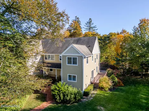 14 Copper Beech Ln, Great Barrington, MA 01230
