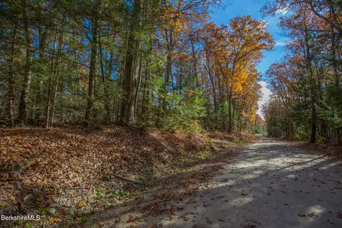 314 316 Lakeshore Dr, Sandisfield, MA 01255
