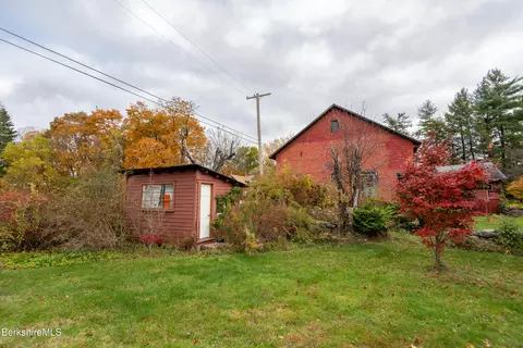 Exterior - 2 Devon Rd, Stockbridge, MA 01262 photo 2 of 7