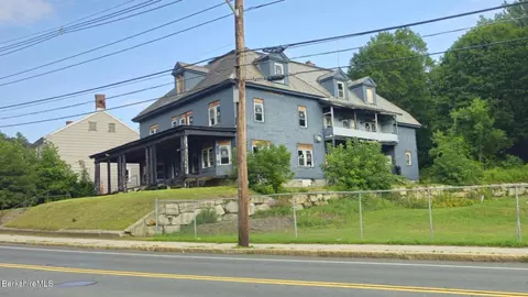 306 Union St, North Adams, MA 01247