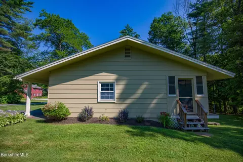 30 Pease Ter, Lee, MA 01238 photo 11