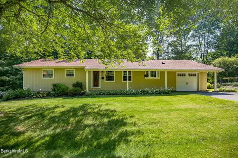 30 Pease Ter, Lee, MA 01238