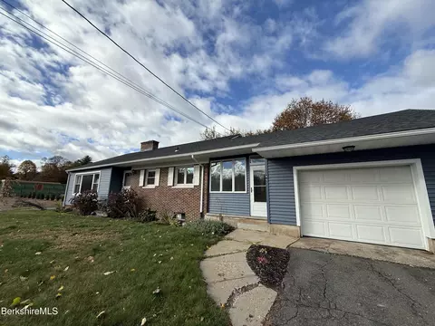 346 E Mountain Rd, Westfield, MA 01085