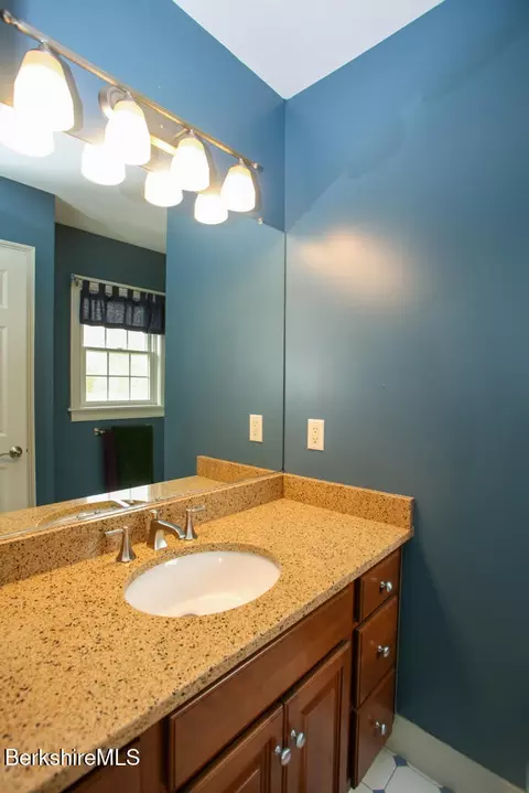 200 Easthampton Rd, Westhampton, MA 01027 photo 19