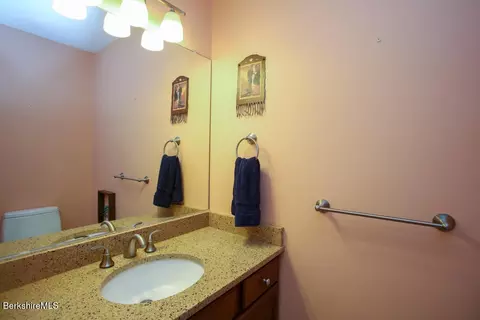 200 Easthampton Rd, Westhampton, MA 01027 photo 12