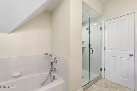 Bath - 4 Stoneledge Rd, Lenox, MA 01240 photo 8 of 8