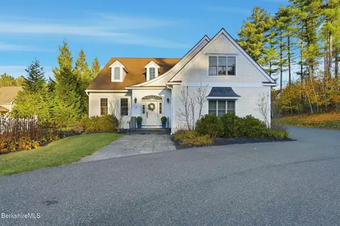 4 Stoneledge Rd, Lenox, MA 01240