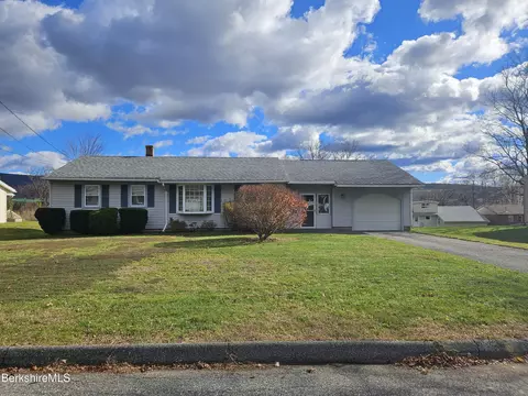 9 Grandview Ter, Adams, MA 01220
