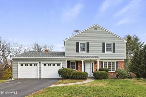57 Palomino Dr, Pittsfield, MA 01201